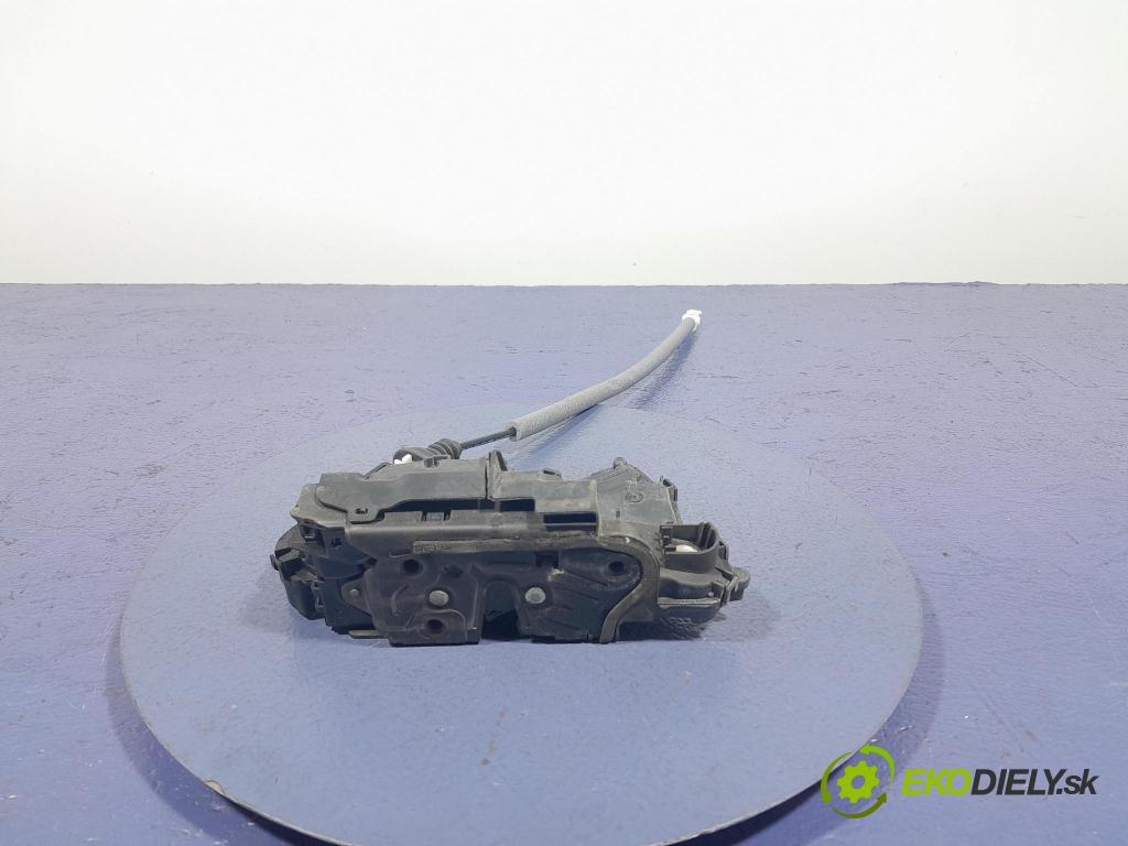 Skoda Superb 2019 zámek dveře před Levý: 5TB837015C