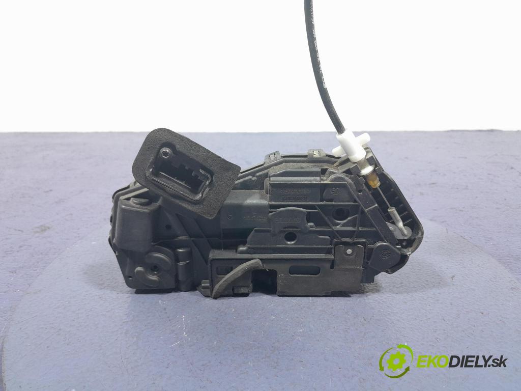 Skoda Superb 2019 zámek dveře Zad: Levý: 5TA839015M