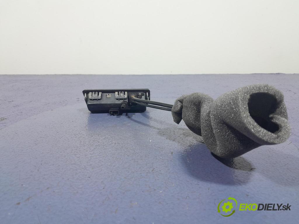 Skoda Superb 2019 klika Klapky: Zadní: 566827566B