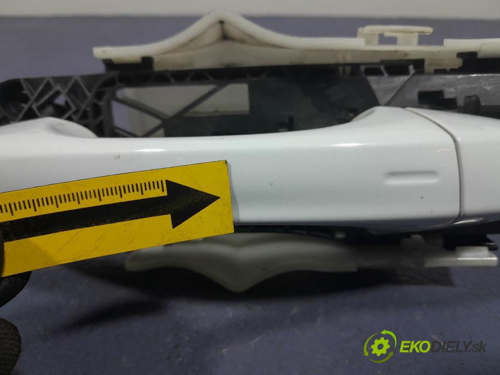 Skoda Superb 2019 rukoväť Predné Prava: