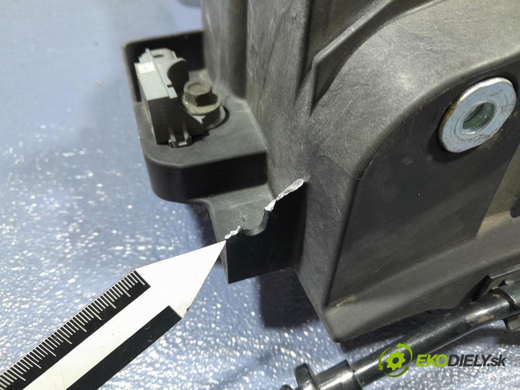 Mazda 6 2016 výstuha Predné: / pas predný GHP953111