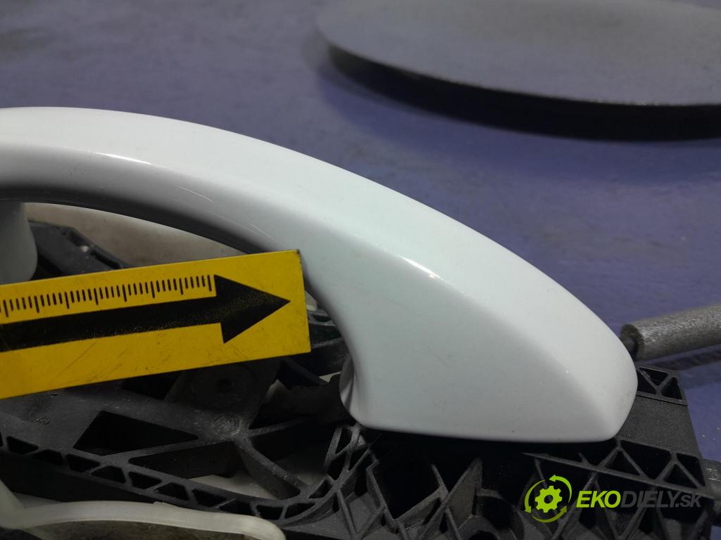 Skoda Superb 2019 klika před levá 7P6837885