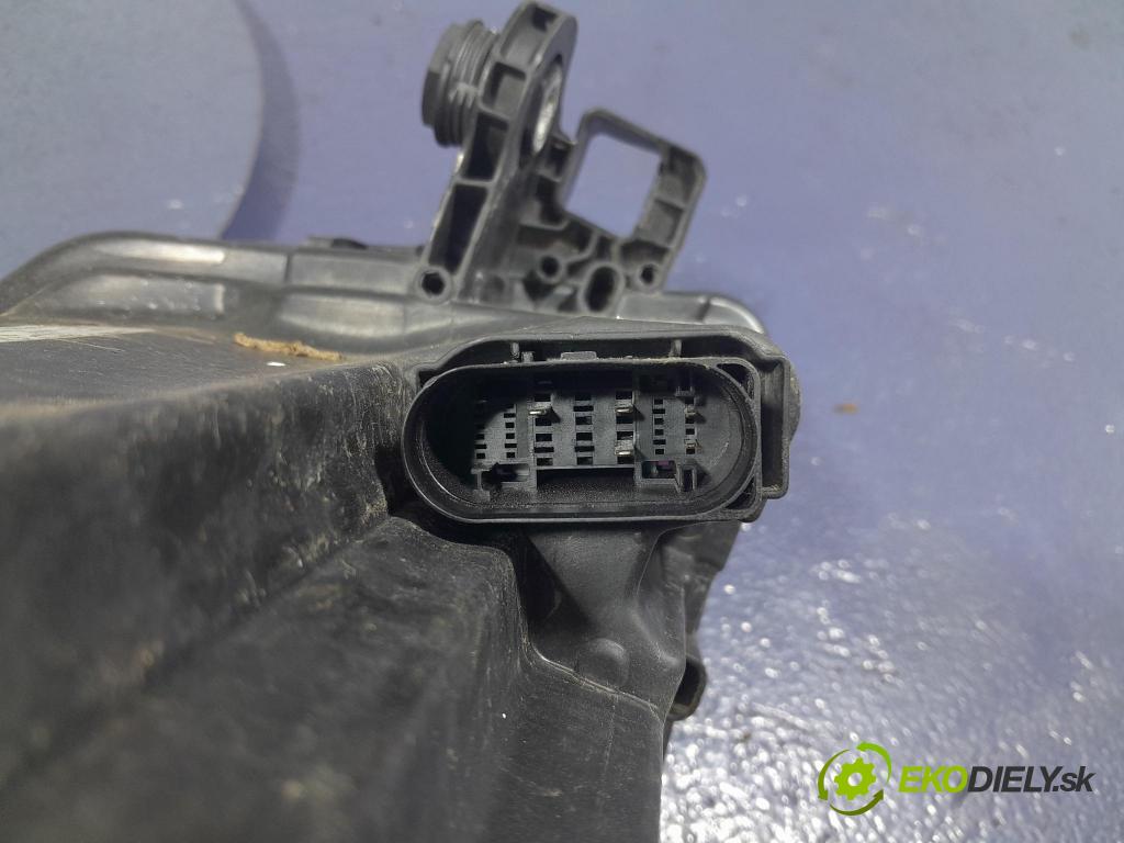 Skoda Superb 2019 Reflektor: Vľavo: 3V1941015E