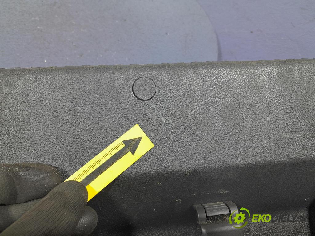 Skoda Superb 2019 kryt Plast: Interiéry: 3V5863485