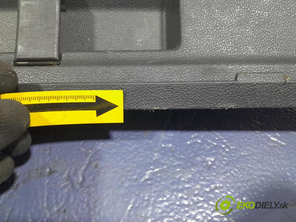 Skoda Superb 2019 kryt Plast: Interiéry: 3V5863485