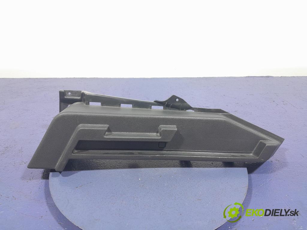 Skoda Superb 2019 kryt Plast: Interiéry: 3V5867764