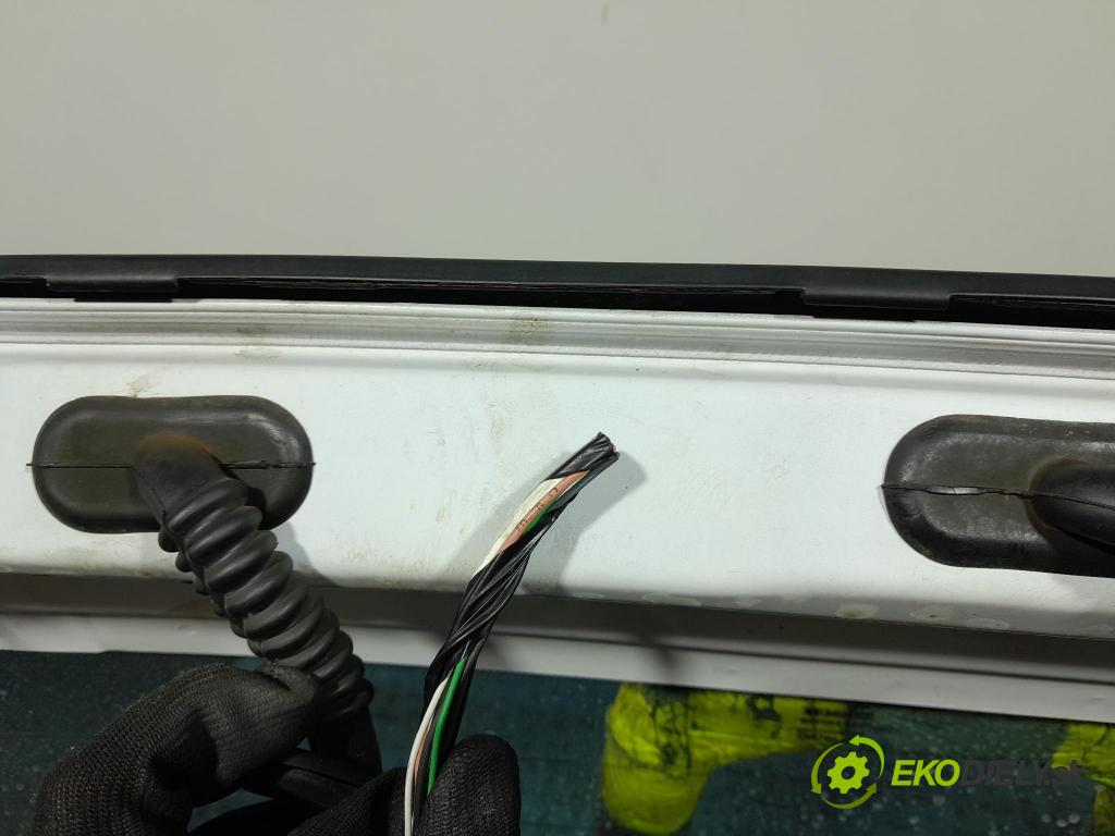 Renault Clio 2012 zadna dveře kufra: kufra: 