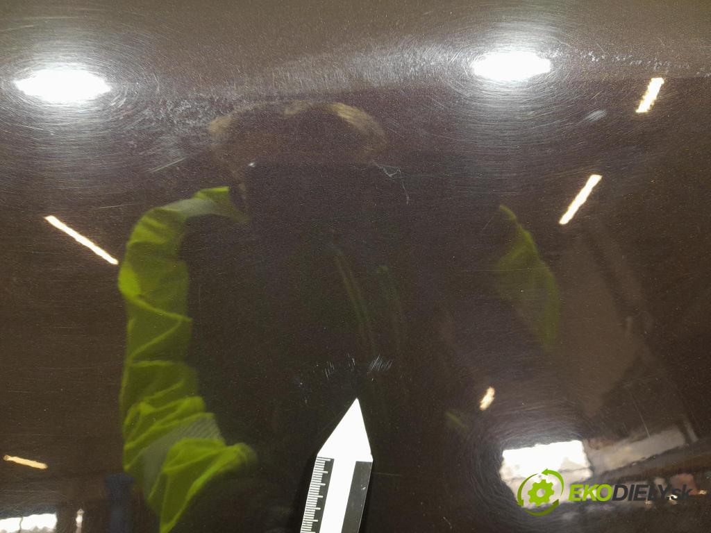 Nissan Micra 2017 dvere Predné pravé