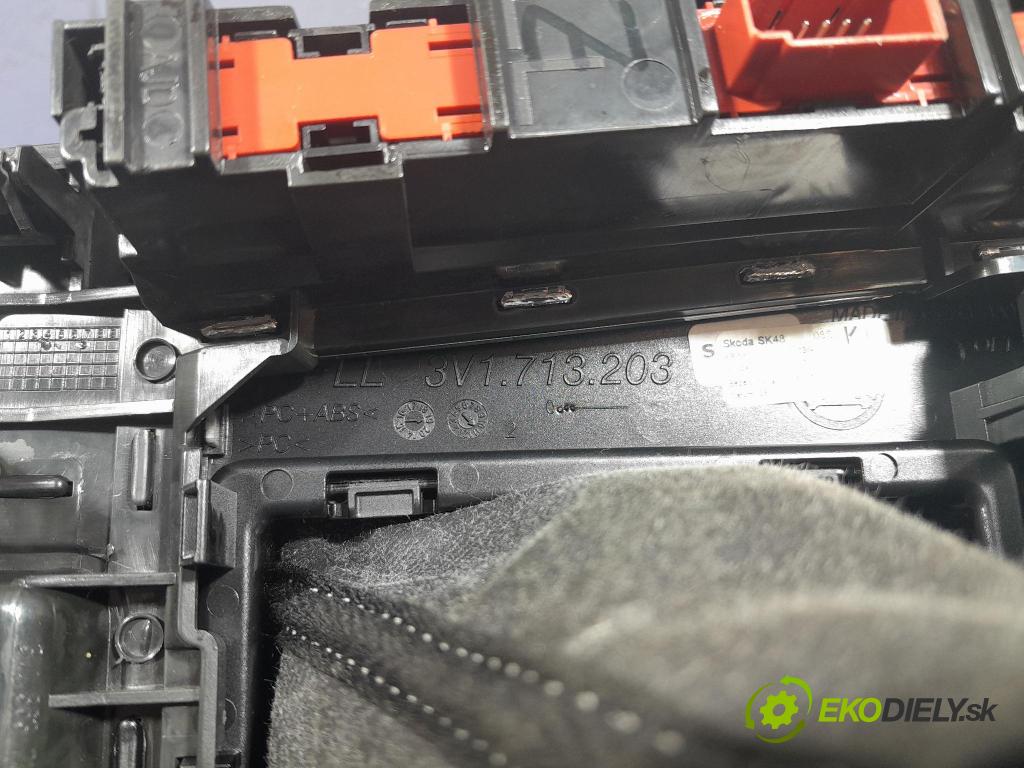 Skoda Superb 2019 Páka: Zmeny: 3V1713203