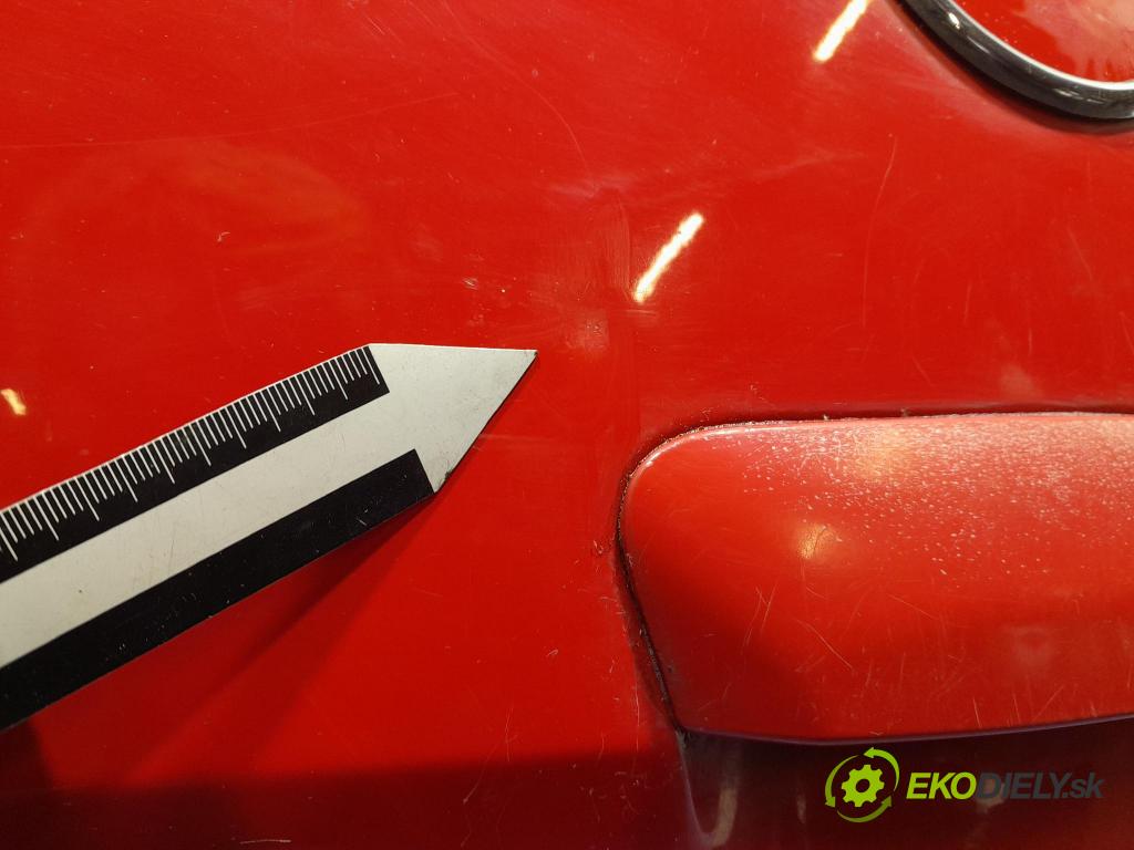 Opel Corsa 2010 zadna dveře kufra: kufra: