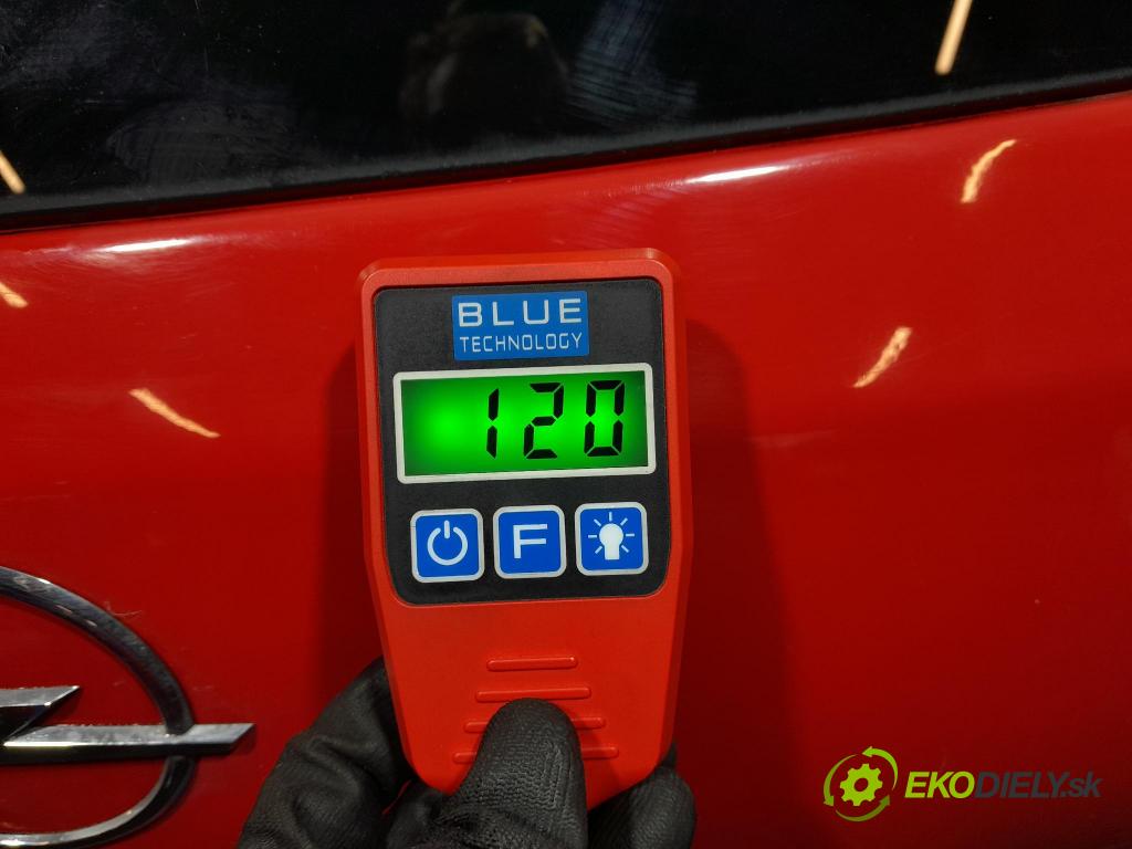 Opel Corsa 2010 zadna dveře kufra: kufra: