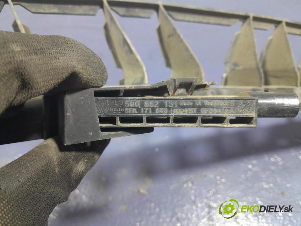 Skoda Superb 2019 Upevnenie: narazník 3V5807863