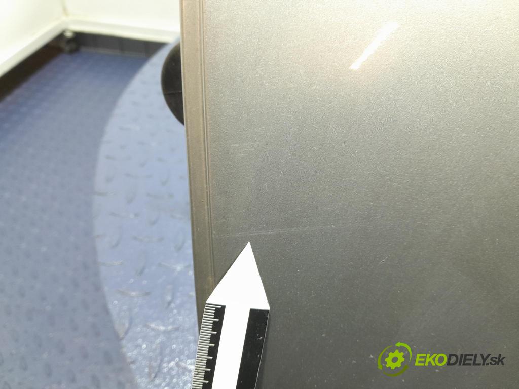 Honda Accord 2010 dveře Zad: Vlevo, odjet: