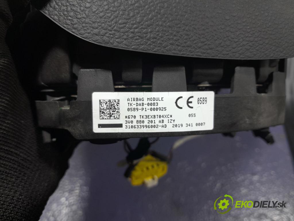 Skoda Superb 2019 kokpit,pristrojová doska