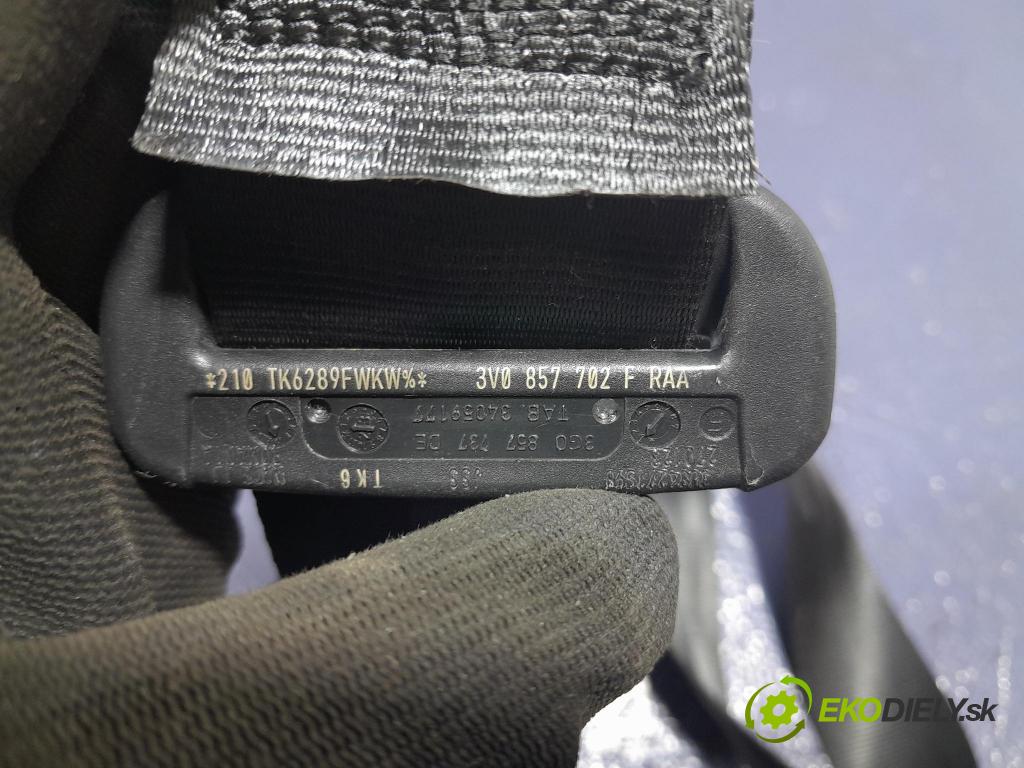 Skoda Superb 2019 kokpit,pristrojová doska