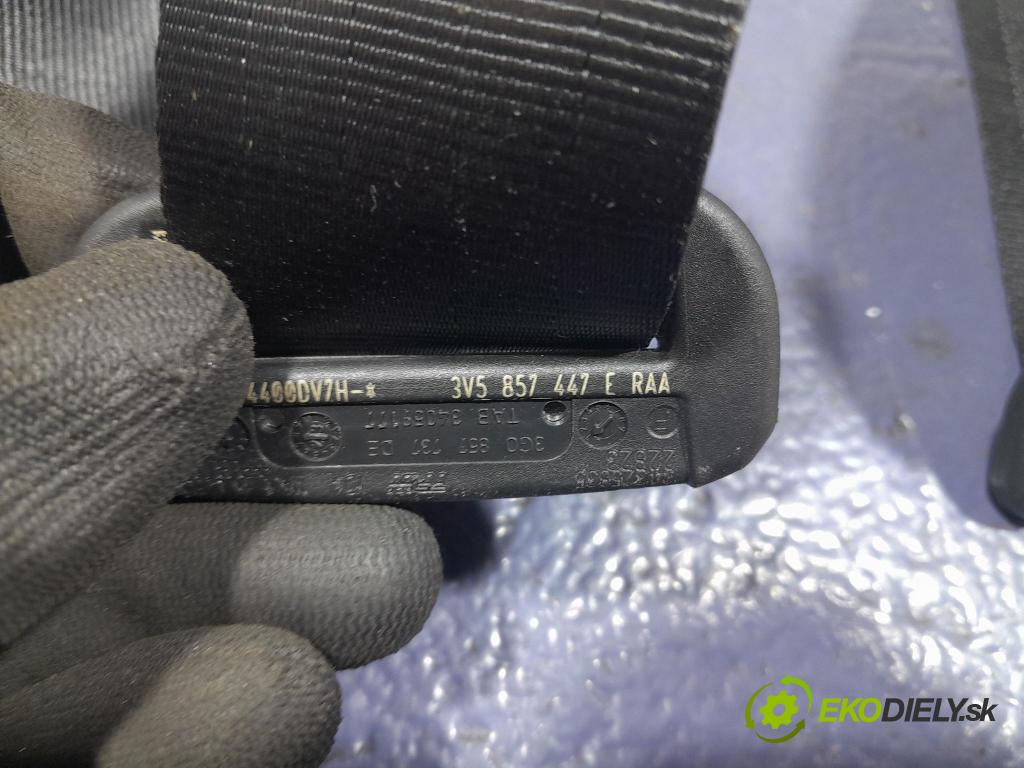 Skoda Superb 2019 kokpit,pristrojová doska