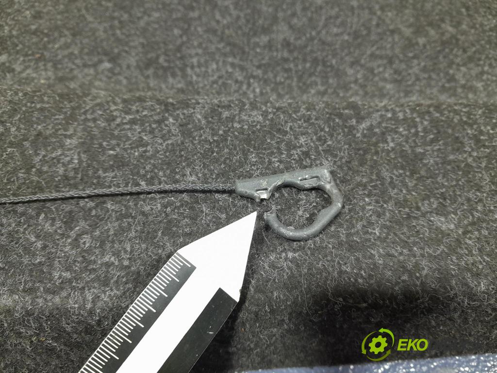 Opel Corsa 2010 kufra: