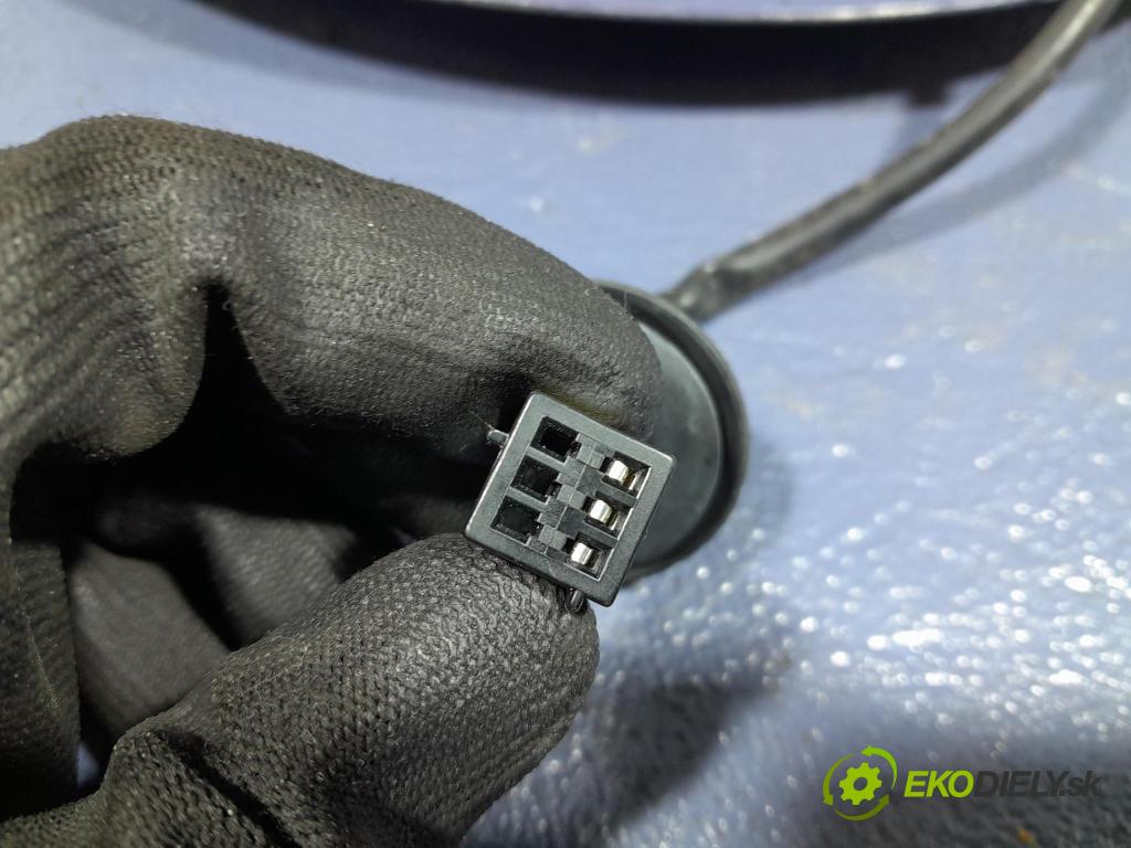 Opel Corsa 2010 zrkadlo Vľavo: