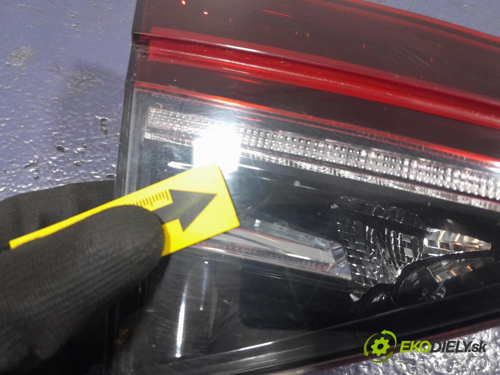 Skoda Superb 2019 svetlo / reflektor zad ľavá Vnútri: 3V5945307F