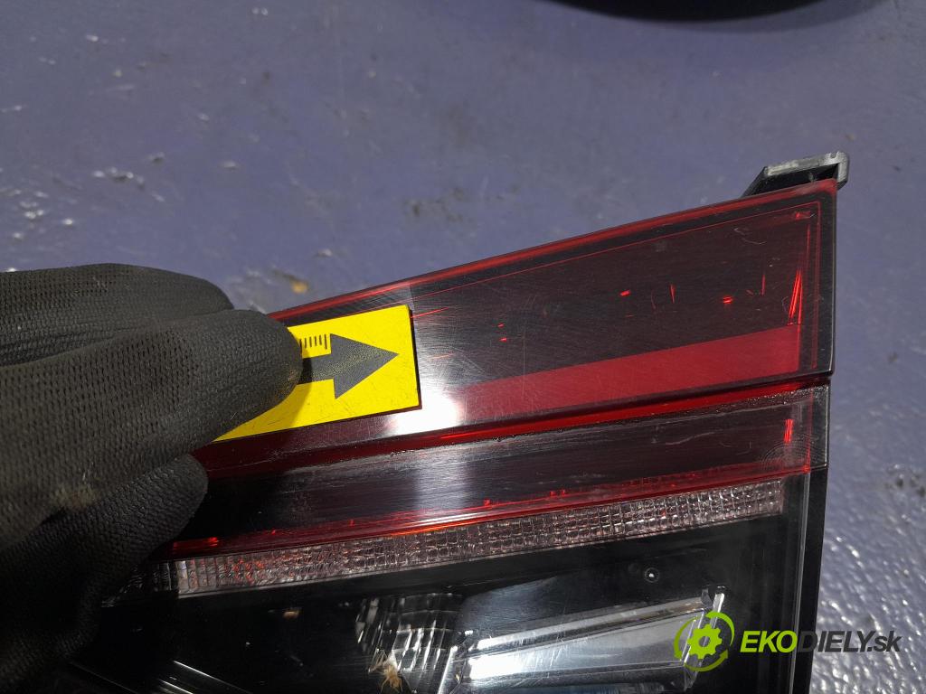 Skoda Superb 2019 svetlo / reflektor zad Prava: Vnútri: 3V5945308G