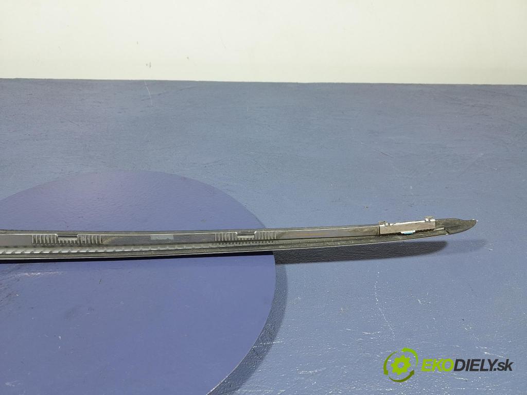 Honda Accord 2010 lišta Dekoratívne: 73152-TL0