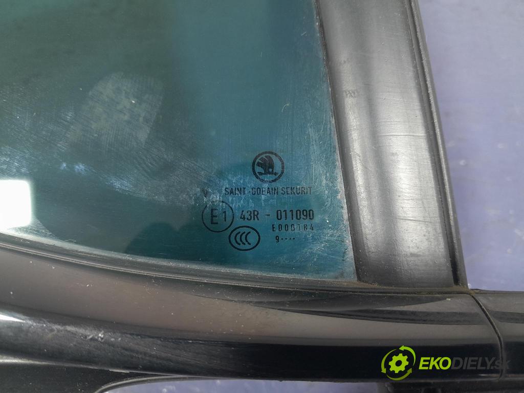 Skoda Superb 2019 sklo dvere zad Prava: 3V5845210CC