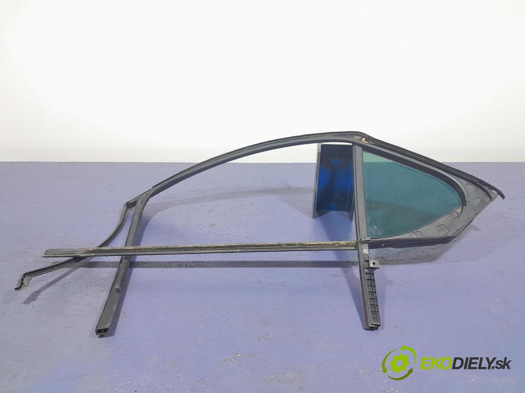 Skoda Superb 2019 sklo dvere zad Prava: 3V5845210CC