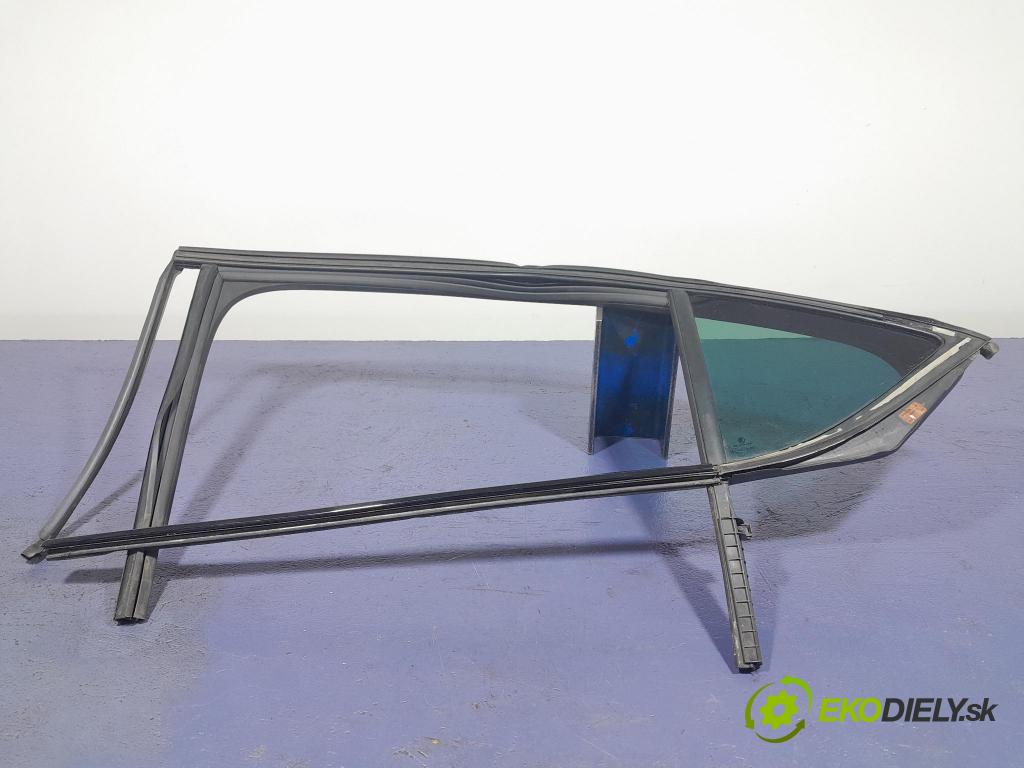 Skoda Superb 2019 sklo dvere zad ľavé