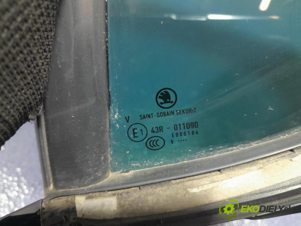 Skoda Superb 2019 sklo dvere zad ľavé