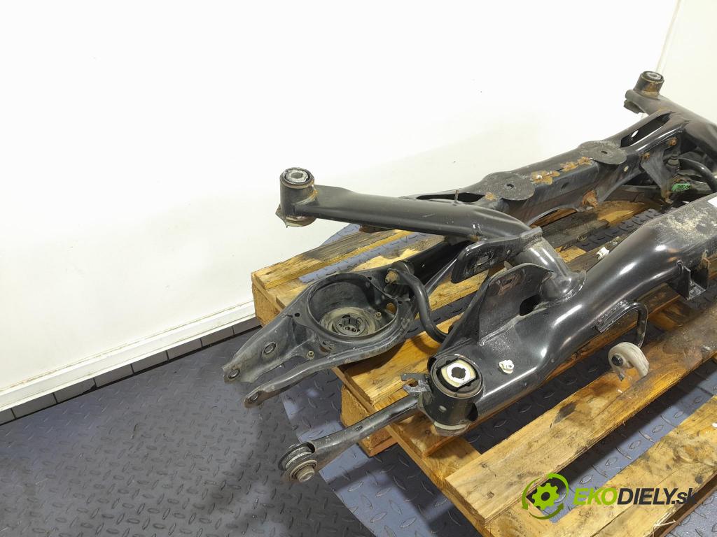 Skoda Superb 2019 výstuha Pozastavenia: zad 5Q0505235M