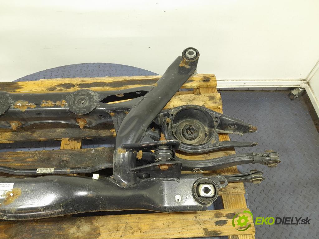 Skoda Superb 2019 výstuha Pozastavenia: zad 5Q0505235M