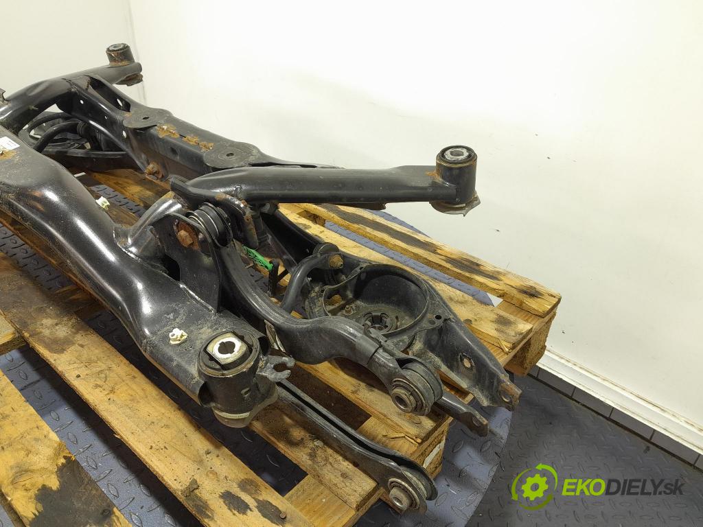 Skoda Superb 2019 výstuha Pozastavenia: zad 5Q0505235M