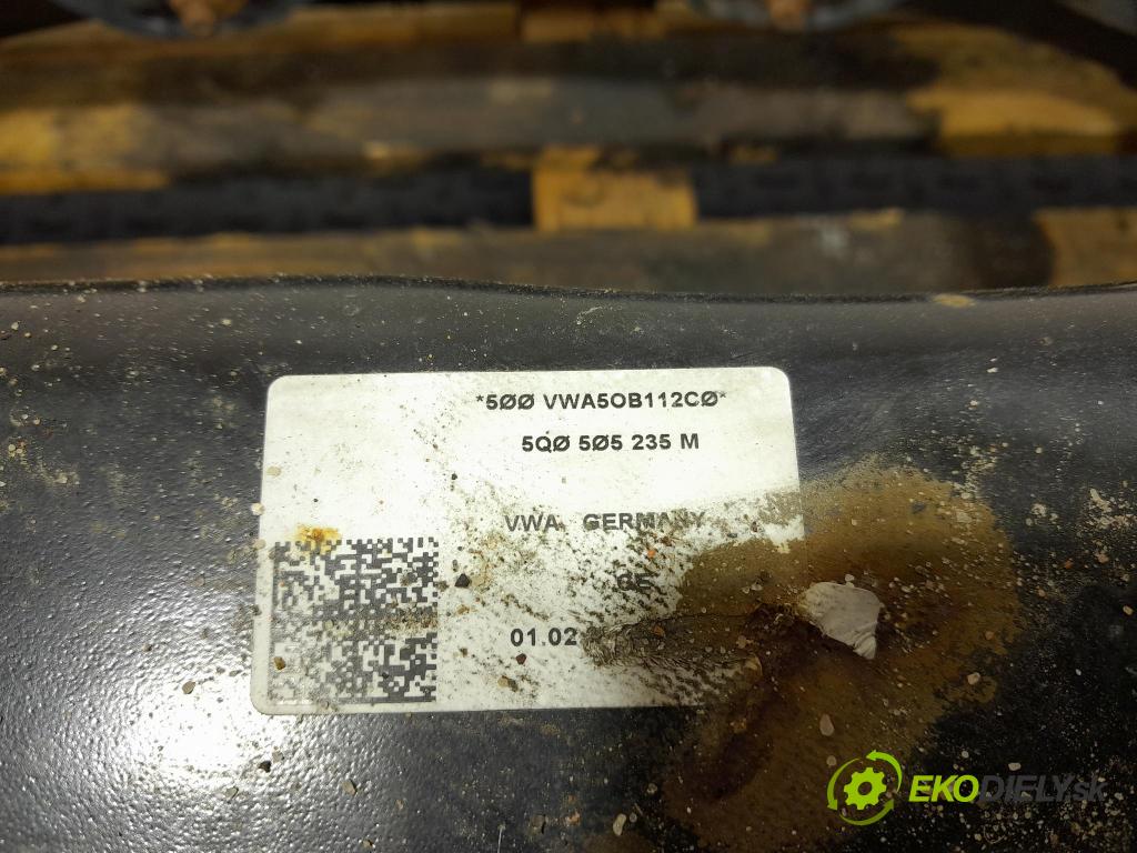 Skoda Superb 2019 výstuha Pozastavenia: zad 5Q0505235M