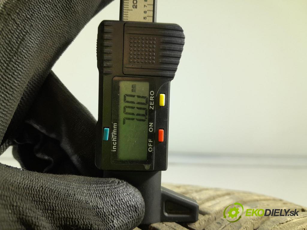 Audi Q7 2018 pneumatiky: Víceúrovňové 3528708309371