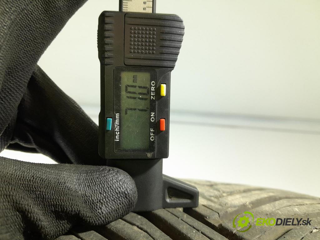 Audi Q7 2018 pneumatiky: Víceúrovňové 3528708309371