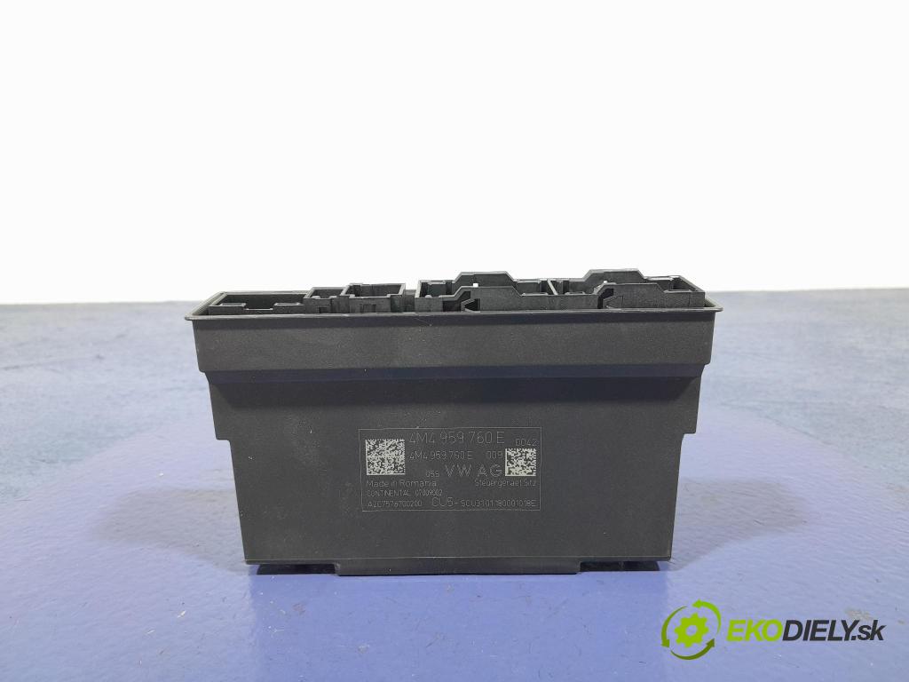 Audi Q7 2018 riadiaca jednotka Sedadlo: 4M4959760E