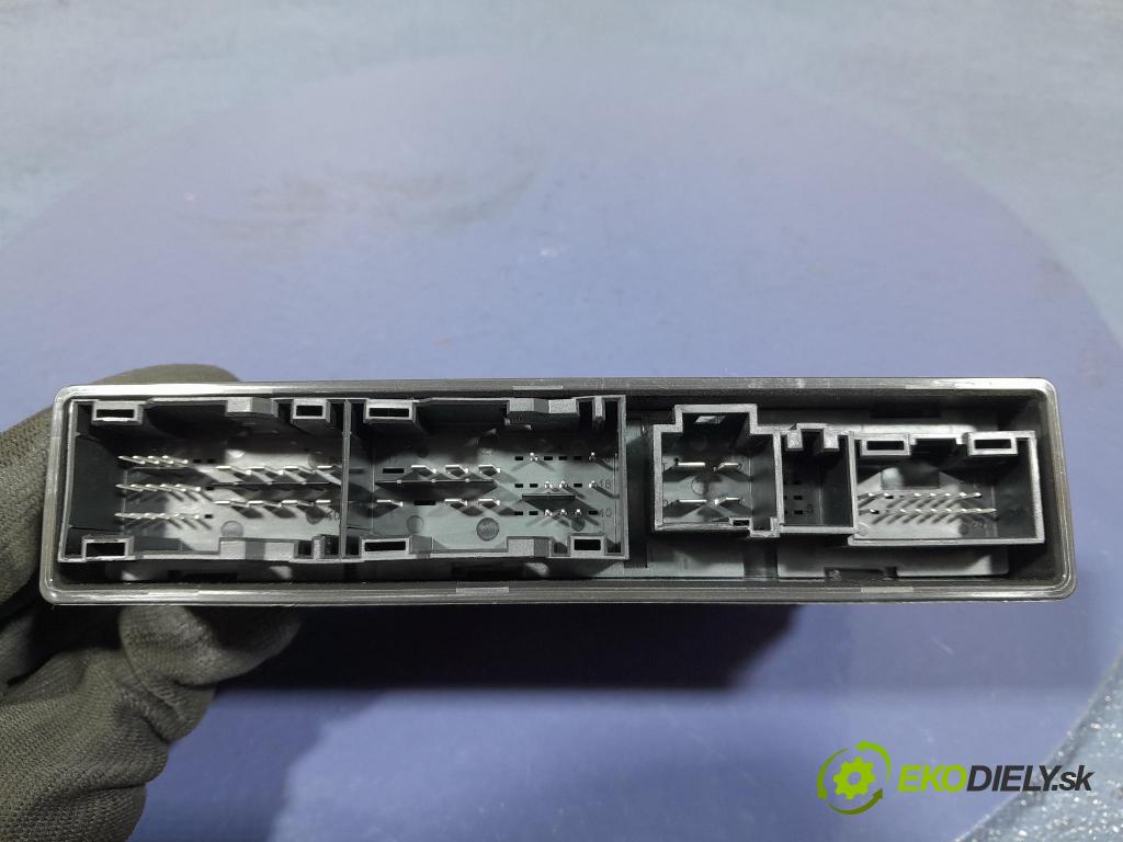 Audi Q7 2018 riadiaca jednotka Sedadlo: 4M4959760E