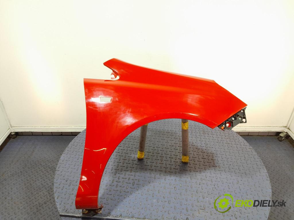 Opel Corsa 2010 blatník Predné v pravo: