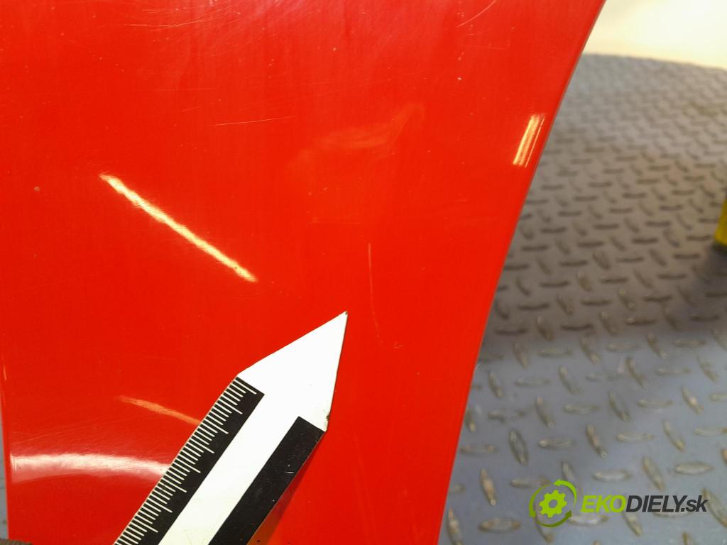 Opel Corsa 2010 blatník Predné v pravo: