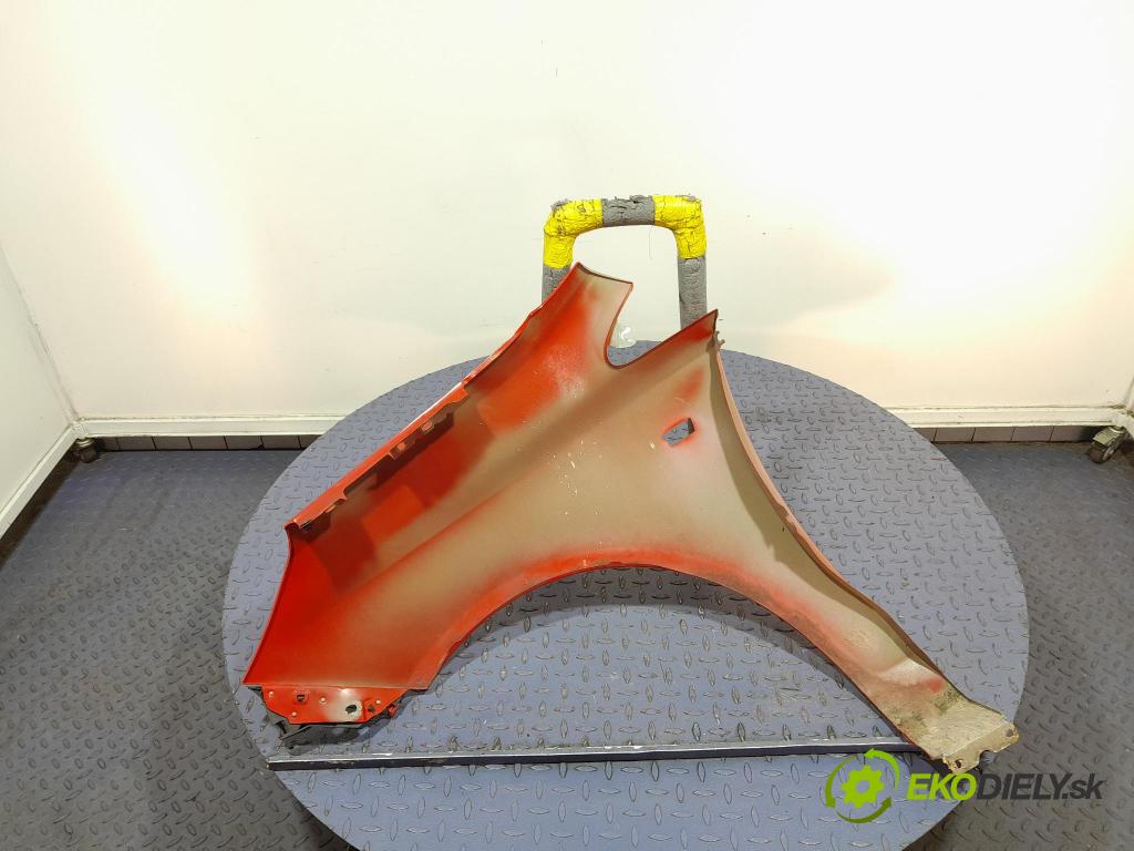 Opel Corsa 2010 blatník Predné v pravo: 