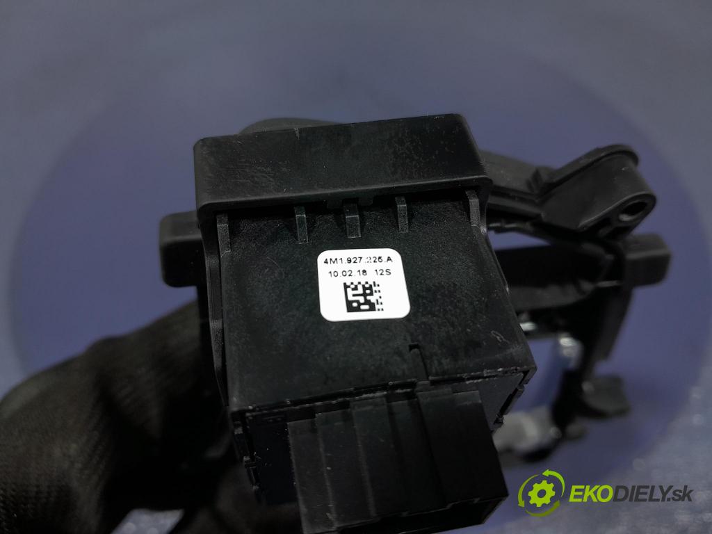 Audi Q7 2018 kryt Plast: Interiéry: 4M1713111F