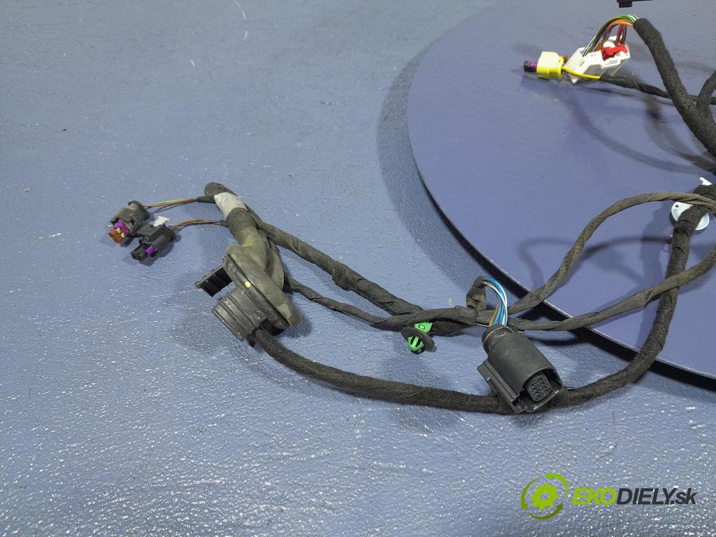 Audi Q7 2018 instalace Elektrický: 4M0971029JG