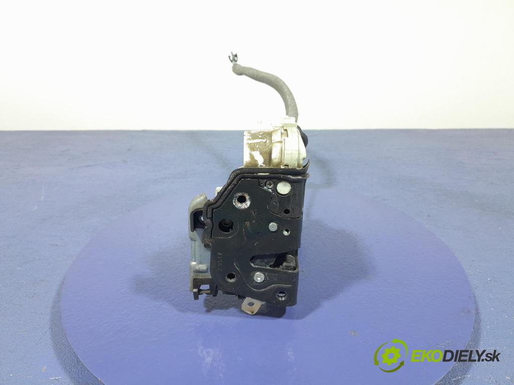 Audi Q7 2018 zámok dvere Predné Vľavo: 8J1837015E