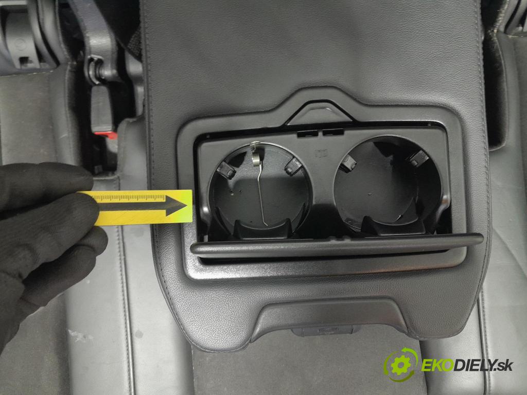 Audi Q7 2018 sedačke: Soubor.