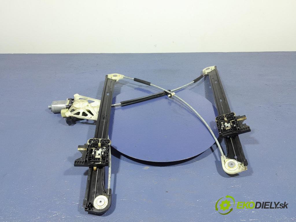 Audi Q7 2018 mechanismus stahování Sklenka: před Levý: 4M0837461A