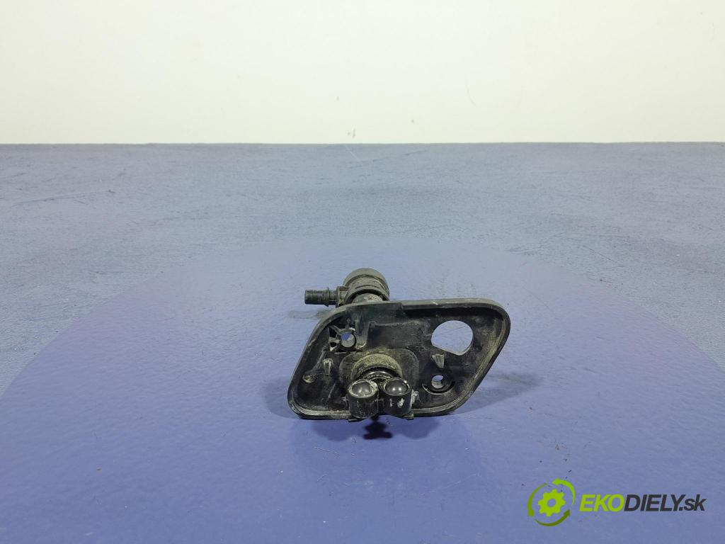 Audi Q7 2018 ostřikovač 4M0955101A