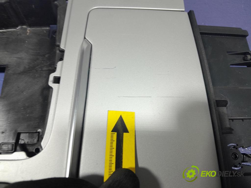 Audi Q7 2018 kastlík