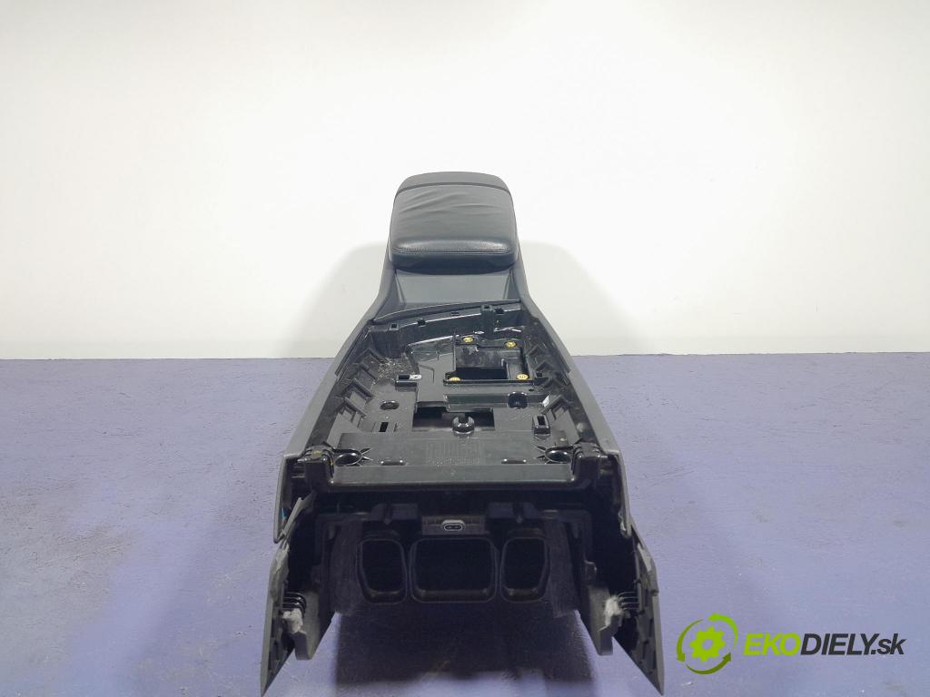 Audi Q7 2018 loketní opěrka 4M0863243C