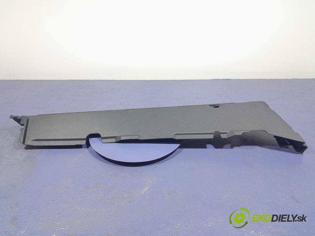 Audi Q7 2018 kryt Plast: Interiéry: 4M0863527M