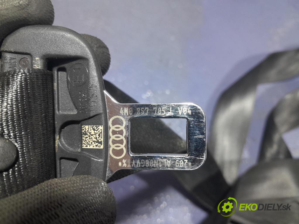 Audi Q7 2018 kokpit,přistrojova deska